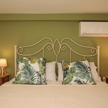 Green Loft Room In Naxos Chora Naxos City Exterior photo